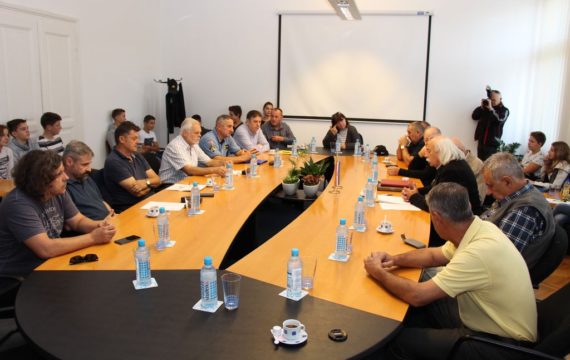 Održan Okrugli stol „Koprivnica u Domovinskom ratu – da se na zaboravi – 25 godina poslije“