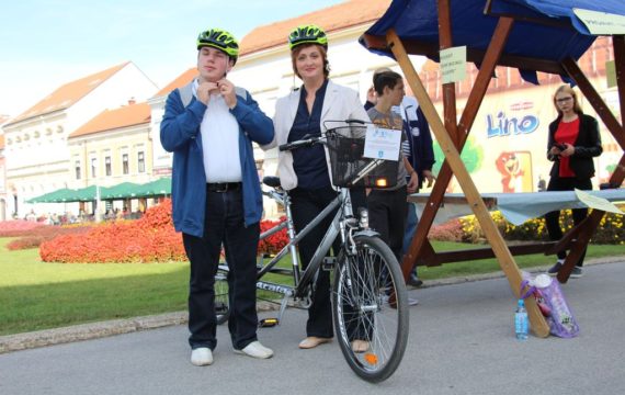 Prezentacijom vožnje završio projekt “Tandem bicikli za slijepe”