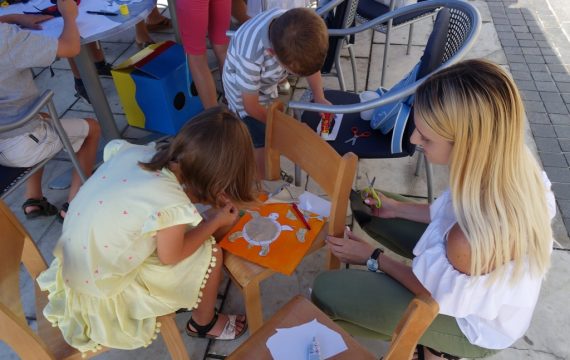 Održana kreativna radionica „Čitajmo prstima“