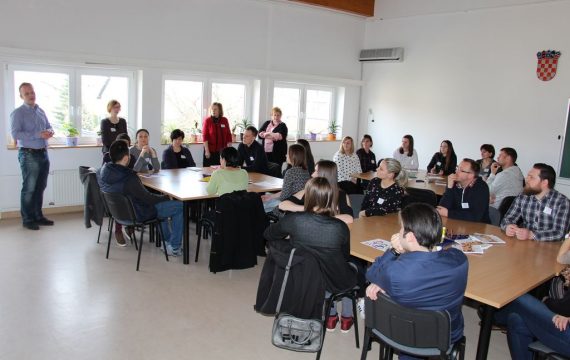 Held workshop on “Supervision Meeting – strengthening assistant in the classroom”
