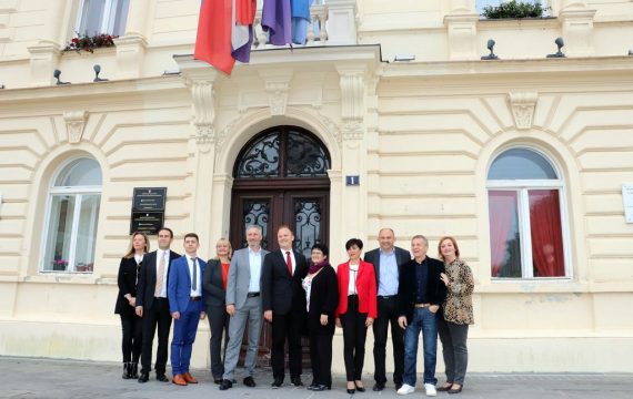 Potpisan Ugovor s općinama o prijenosu udjela u Komunalcu