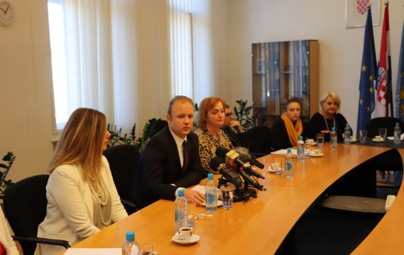 Na konferenciji za medije najavljeno povećanja plaća odgojiteljicama u gradskom vrtiću