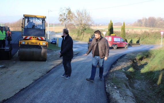 Gradonačelnik obišao radove prve faze asfaltiranja Bilogorske ulice u naselju Bakovčica