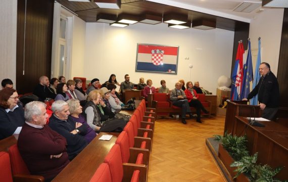 U Gradskoj vijećnici održano predavanje „Stogodišnjica završetka Prvog svjetskog rata: Prijeti li nam nova 1914.?“
