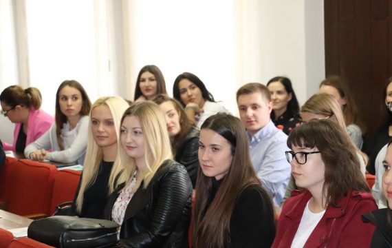 Gradonačelnik Jakšić ugostio studente osječkog Pravnog fakulteta