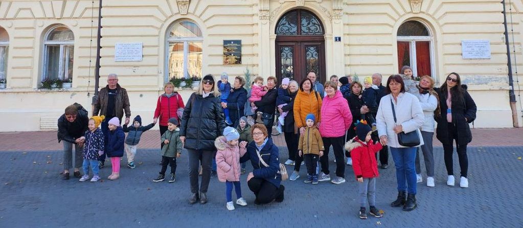 DV Tratinčica - Ljubav bake i djeda s ničim usporediti se ne da