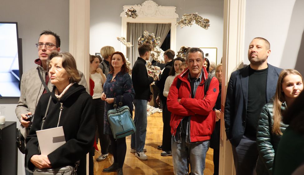 Otvorena izložba “Drava Art Biennale 2025. – Ekofeminizam” u Muzeju grada Koprivnice