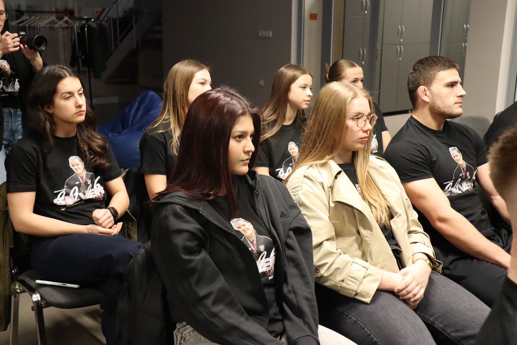 C:\Users\ivana.lc\OneDrive - Grad Koprivnica\rp\Hrvački klub Podravka - Veronika\IMG_8695.JPG C:\Users\ivana.lc\OneDrive - Grad Koprivnica\rp\Hrvački klub Podravka - Veronika\IMG_8700.JPG 