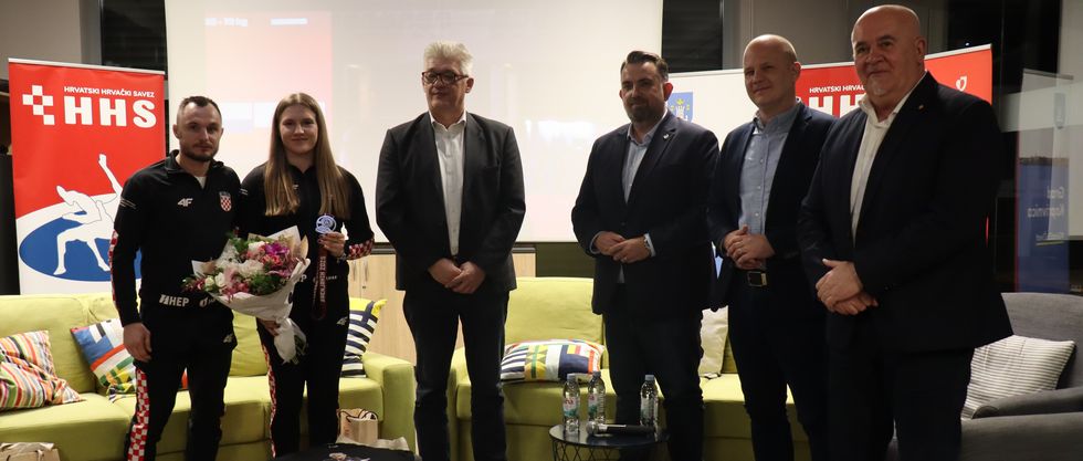 C:\Users\ivana.lc\OneDrive - Grad Koprivnica\rp\Hrvački klub Podravka - Veronika\IMG_8695.JPG C:\Users\ivana.lc\OneDrive - Grad Koprivnica\rp\Hrvački klub Podravka - Veronika\IMG_8700.JPG