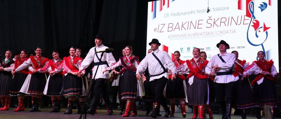 Svečano otvoren 19. Međunarodni festival folklora „Iz bakine škrinje“
